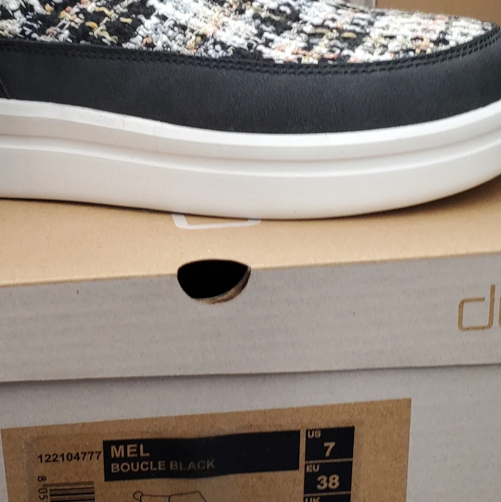 HEY DUDE MEL BOUCLE BOOTS - Picture 3 of 3